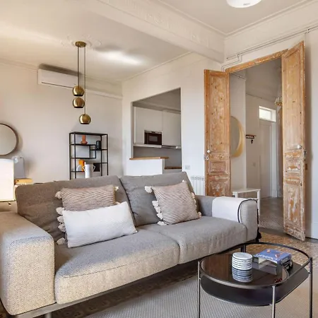 Blueground De Gracia Views Bcn-107 Apartman *